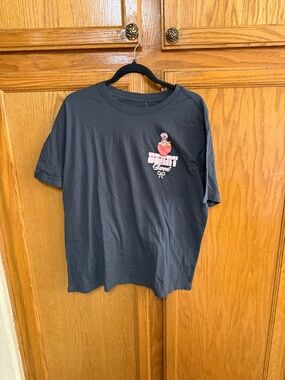 Black Short-Sleeve Graphic Crewneck Tee with Heart Motif